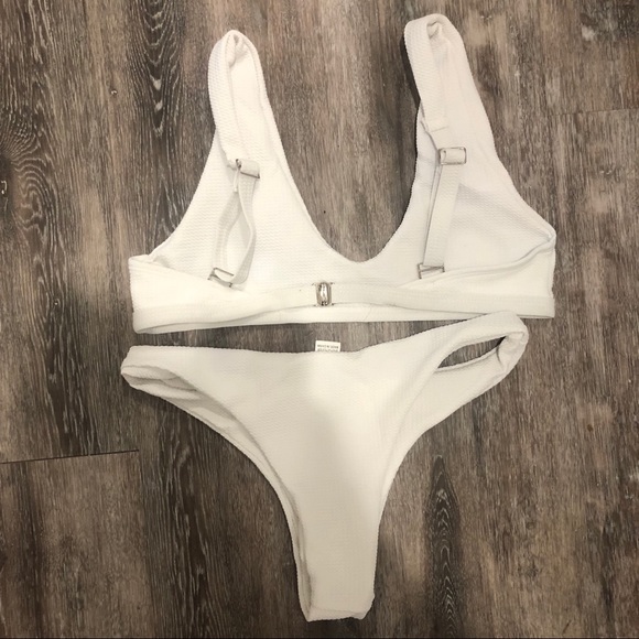 Textured Plunge Cheeky Bikini - Picture 6 of 6